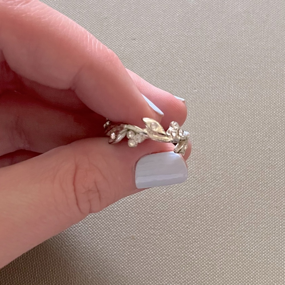 Silver leaf and Diamond ring